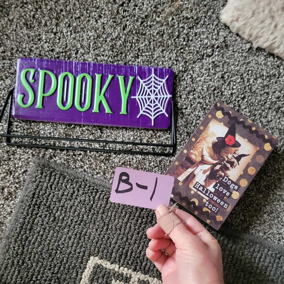 NWT lot of 2 Halloween signs for decorations a double sided metal spinne - Picture 9 of 9